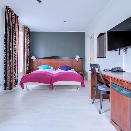 Melbu Hotell Extérieur photo