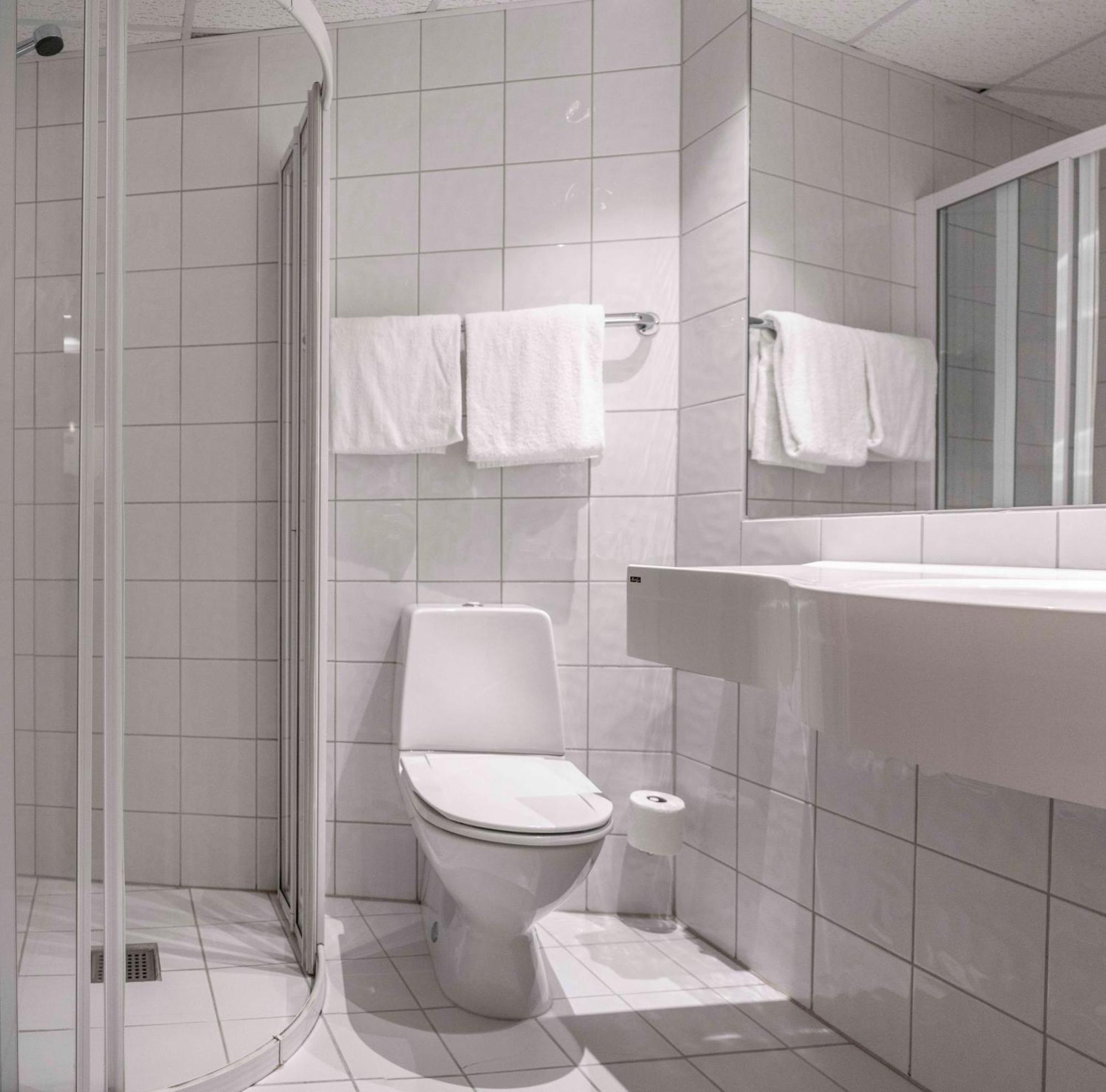Melbu Hotell Extérieur photo