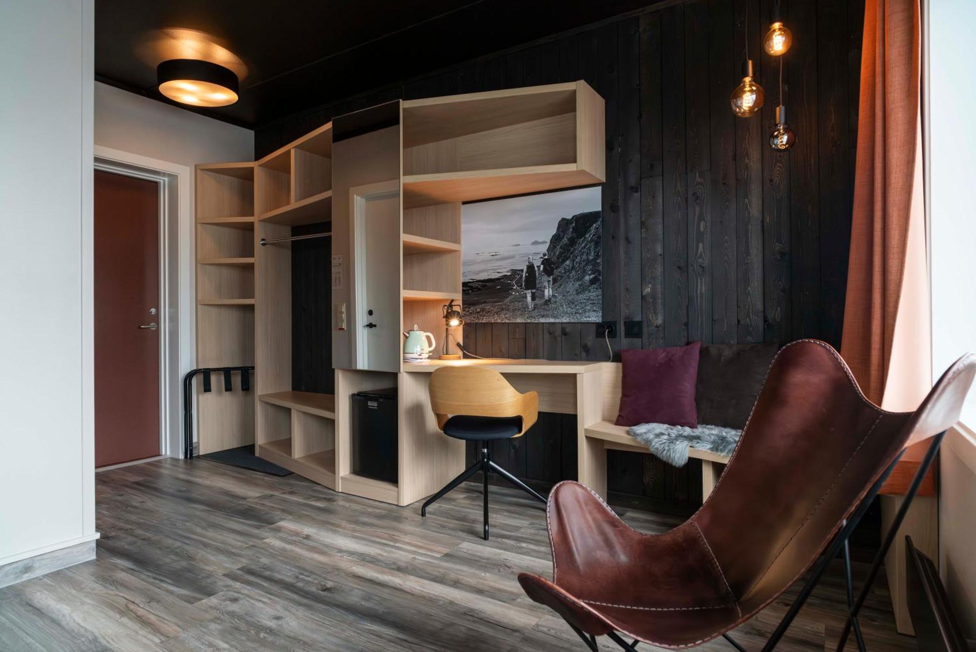 Melbu Hotell Extérieur photo