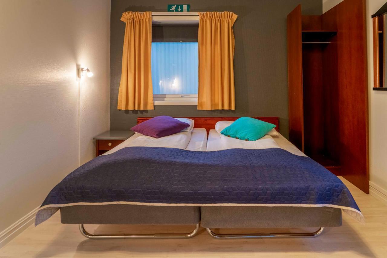 Melbu Hotell Extérieur photo