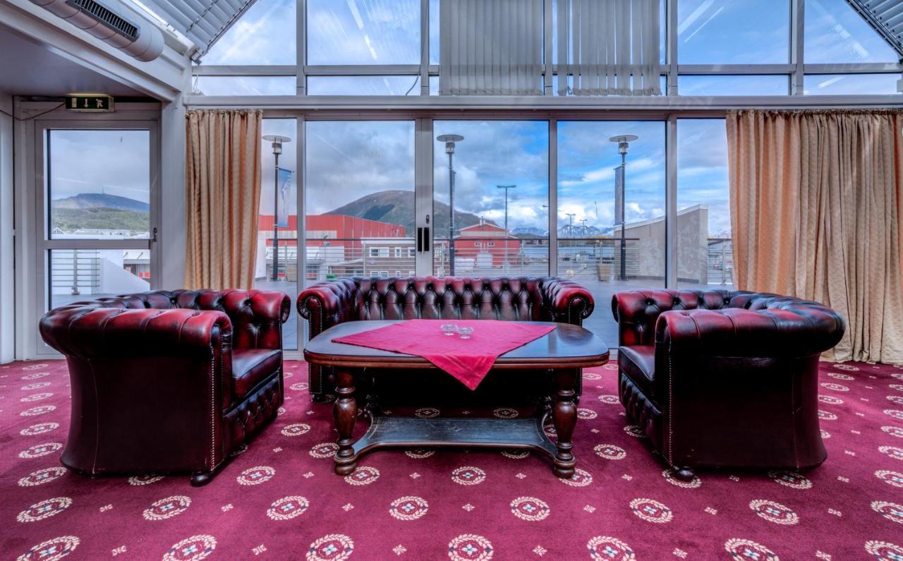 Melbu Hotell Extérieur photo